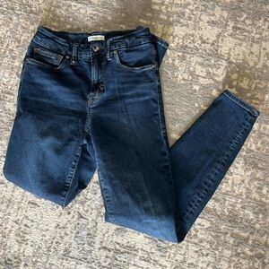 Good American Good Legs Skinny Jeans